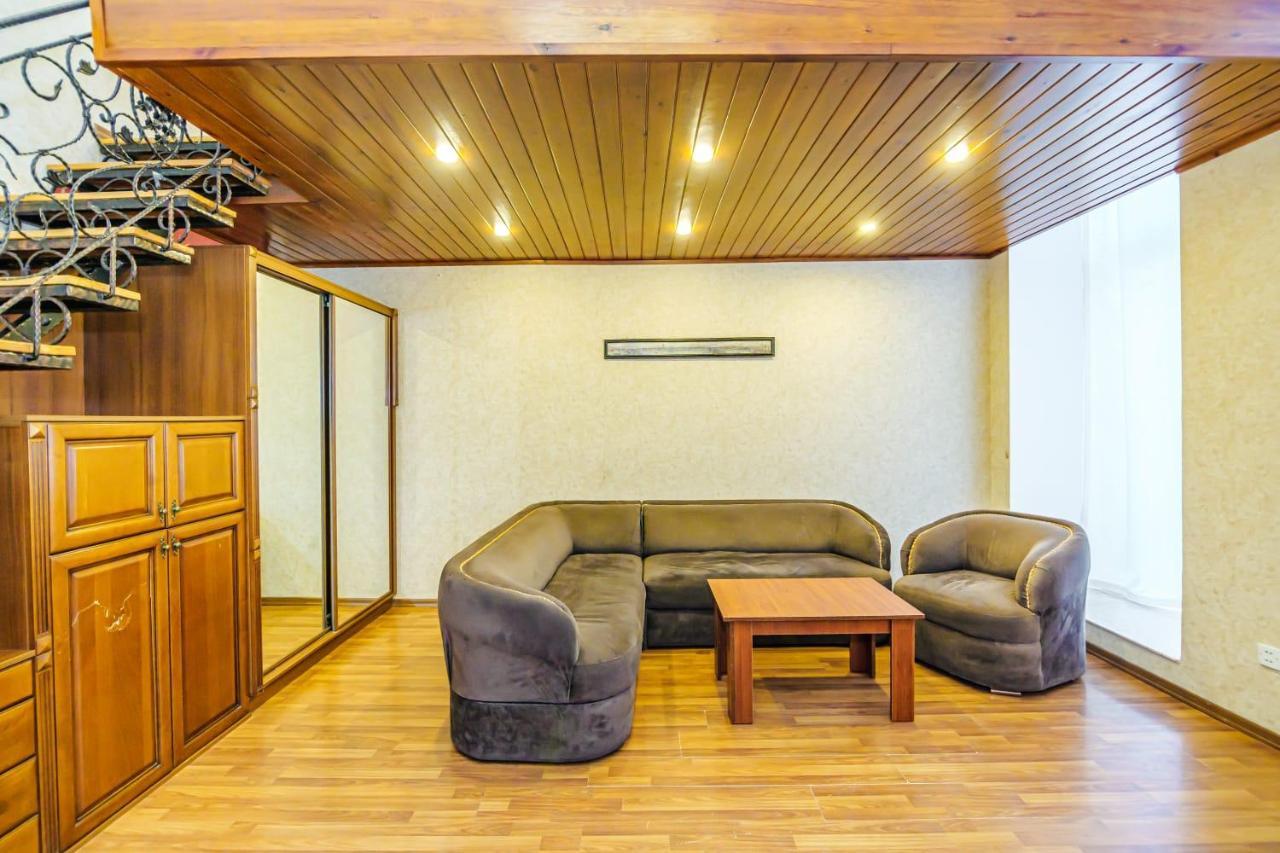 Nizami Street 2 Room Luxe House Баку Экстерьер фото