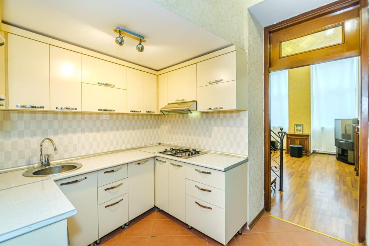 Nizami Street 2 Room Luxe House Баку Экстерьер фото